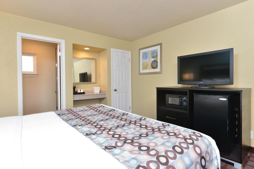 Avenue Downtown District Slo 3* San Luis Obispo